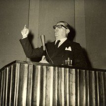 Lançamentos de livros de diferentes gêneros agitam BH no fim de semana - Jean Solari/O Cruzeiro/Arquivo EM/1961