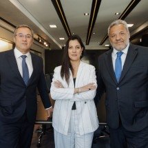 Cenário jurídico competitivo estimula a união de escritórios - DINO