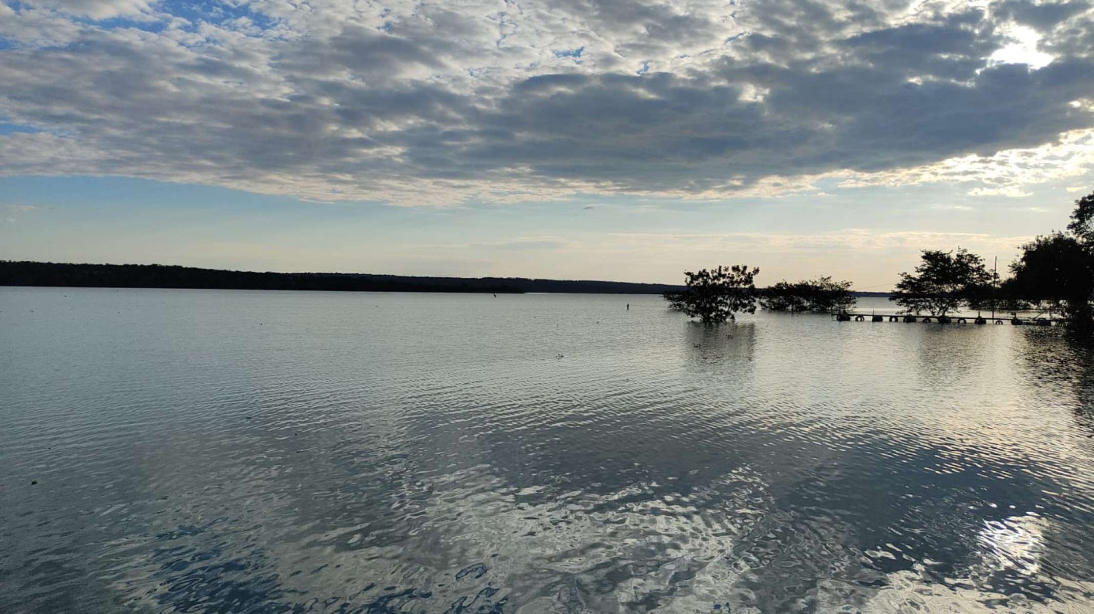 Represa Tr&ecirc;s Marias 'lotada'