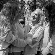 Praça em SP recebe exposição sobre vida urbana em família - DINO