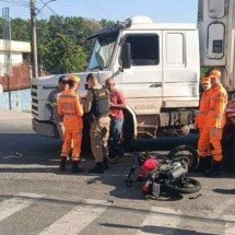 MG: motociclista morre em grave acidente com caminhão; veja os detalhes - Redes sociais/Reprodução
