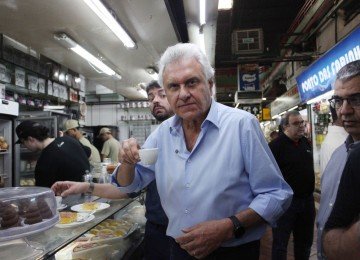 Caiado durante visita ao Mercado Central, em BH -  (crédito: Edesio Ferreira/EM/D.A.Press)