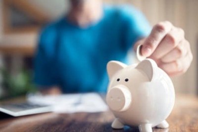 Guardar dinheiro  &eacute; uma das formas de come&ccedil;ar a montar a sua reserva de emerg&ecirc;ncia e proteger seu futuro financeiro -  (crédito: iStock)