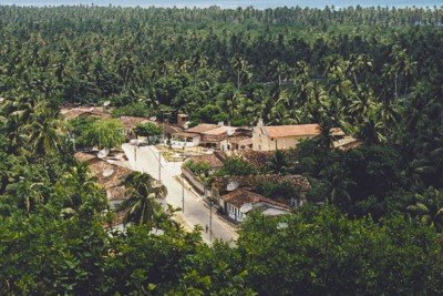 S&atilde;o Miguel dos Milagres mant&eacute;m sua ess&ecirc;ncia de vilarejo em meio &agrave; exuber&acirc;ncia dos coqueirais e a proximidade do mar em Alagoas. -  (crédito: Divulgacao)