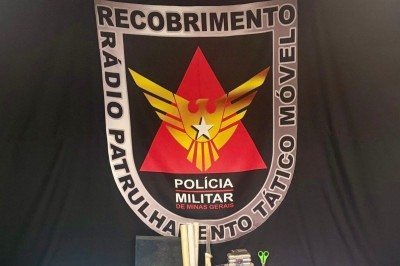 Mais de mil pedras de crack e outras drogas são apreendidas em Patrocínio, no Triângulo Mineiro. -  (crédito: PMMG)