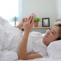 Síndrome do Pescoço de Texto: como o uso do celular sobrecarrega a coluna cervical e pode causar dores crônicas - Portal Giro 10