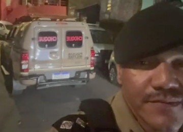 Capit&atilde;o Thiago do 22&ordm; Batalh&atilde;o da PMMG, em meio a intensifica&ccedil;&atilde;o de opera&ccedil;&atilde;o que ocupou a Favela do Pau Comeu em meio a mensagens e intimida&ccedil;&otilde;es do crime -  (crédito: PMMG)