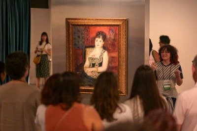 Jovens de 16 e 17 anos foram os mediadores de uma visita gratuita pela exposição -  (crédito: Leandro Couri/EM/D.A Press)