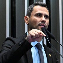 Os argumentos e a torcida dos adversários pela desistência de Cleitinho
