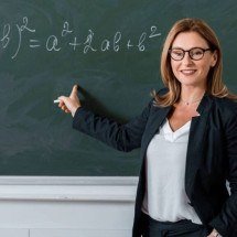 O papel dos professores na formação dos alunos: muito além do ensino, a construção de cidadãos e do pensamento crítico - Portal Giro 10