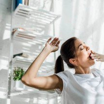 Por que bate sono depois de comer? A ciência da sonolência pós-refeição entre sistema nervoso, hormônios e maré alcalina - Portal Giro 10