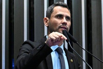 Os argumentos e a torcida dos adversários pela desistência de Cleitinho