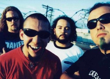 Documentário ‘Andar na pedra’ conta a história da formação original da banda Raimundos, em cinco episódios  -  (crédito: Karyme França/Divulgação )