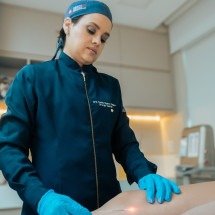Mulheres 40+ têm alternativa moderna à cirurgia de varizes - DINO
