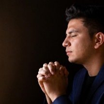 Fé e ciência: oração pode contribuir com o bem-estar - DINO