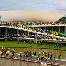 Moraes autoriza prisão domiciliar a 18 idosos condenados pelos atos de 8/1 - Sérgio Lima/AFP – 8/1/2023