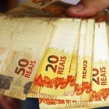 Como nasceu o salário mínimo e como ele é reajustado? Entenda a legislação, os cálculos e os impactos na vida dos brasileiros - Portal Giro 10