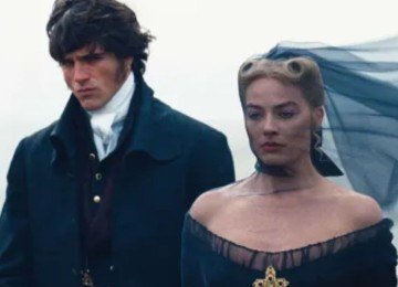 Margot Robbie e Jacob Elordi d&atilde;o vida a Cathy e Heathcliff na nova adapta&ccedil;&atilde;o de "O Morro dos Ventos Uivantes", que estreia na HBO Max. -  (crédito: Divulga&ccedil;&atilde;o)