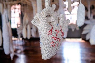 Obra de Marlene Barros na exposi&ccedil;&atilde;o 'Tecitura do feminino', em cartaz no CCBB-BH
 -  (crédito: Larissa Micenas/divulga&ccedil;&atilde;o)