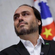 Os sinais de preocupação de Carlos Bolsonaro com a divisão da direita - Foto: Alesp
