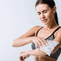 O nervinho do cotovelo: o que causa o formigamento e a dor ao bater nessa região - Portal Giro 10