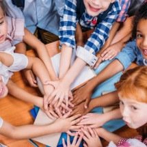 Crianças de antigamente eram mais fortes? O que a psicologia revela sobre educação, resiliência e mudanças ao longo das gerações - Portal Giro 10