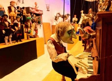 Bonecos do Grupo Giramundo ocuparam a Grande Galeria Alberto da Veiga Guignard, no Palácio das Artes, de outubro de 2025 até domingo passado (26/4) -  (crédito: Leandro Couri/EM/D.A Press)