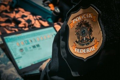A Polícia Federal informou ainda que, somente em 2026, já cumpriu ao menos 450 mandados de prisão contra foragidos por crimes sexuais -  (crédito: PF/Divulgação)