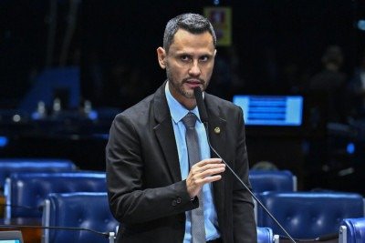 Senador Cleitinho Azevedo cobra apoio de senadores ao fim da escala 6x1 -  (crédito: Foto: Carlos Moura/Ag&ecirc;ncia Senado)