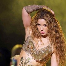 Shakira: estrela já fez show a R$ 5 no Brasil e foi jurada do Gugu - Redes sociais/Reprodução