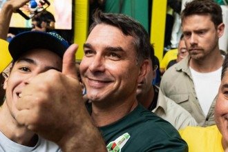 A preocupação de aliados e as incertezas que assombram a campanha de Flávio Bolsonaro