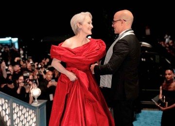 Miranda Priestley (Meryl Streep) e seu fiel escudeiro Nigel (Stanley Tucci) voltam a chamar a atenção do mundo em 'O diabo veste Prada 2' -  (crédito: Disney/Divulgação)