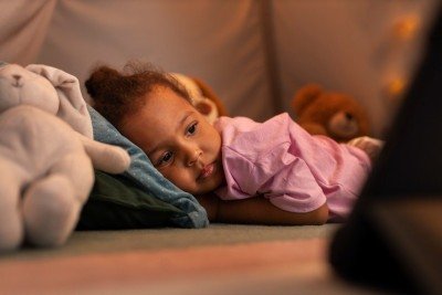 Identificar o problema ajuda a melhorar o desenvolvimento e o bem-estar da criança, diz otorrinolaringologista -  (crédito: FreePik/Magnific)