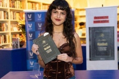 Isabella Fonseca, filha do cantor Luciano Camargo, lança primeiro livro -  (crédito: Redes sociais)