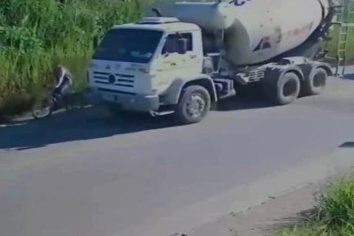 Imagens de câmeras de segurança registraram o momento do acidente -  (crédito: Redes sociais/Reprodução)