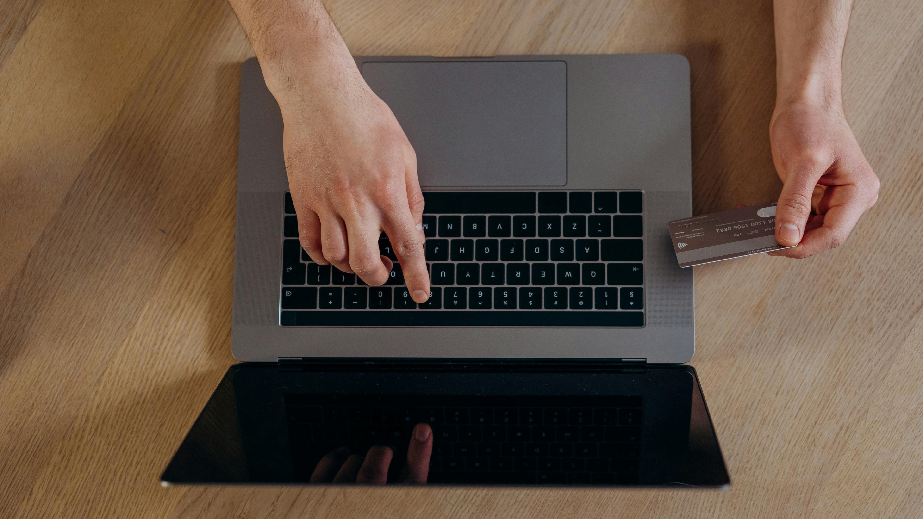 Comprar ingressos online exige aten&ccedil;&atilde;o redobrada para evitar golpes e garantir a seguran&ccedil;a dos dados financeiros. -  (crédito: Pexels)