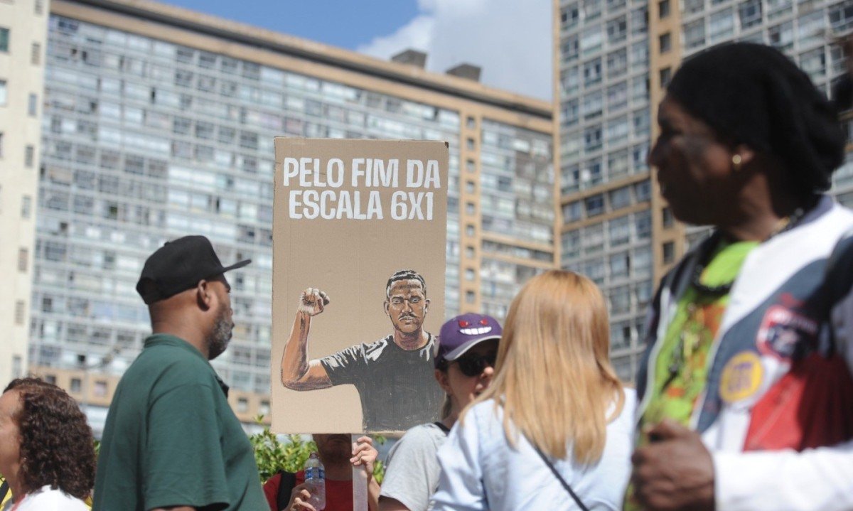 Manifestação do Dia do Trabalhador realizada nesta sexta-feira (1/5), na Praça Raul Soares, em Belo Horizonte-Alexandre Guzanshe/EM/D.A Press