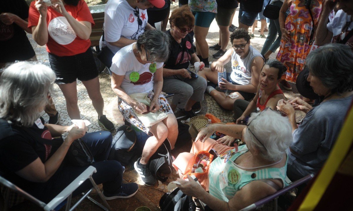 Manifestação do Dia do Trabalhador realizada nesta sexta-feira (1/5), na Praça Raul Soares, em Belo Horizonte-Alexandre Guzanshe/EM/D.A Press