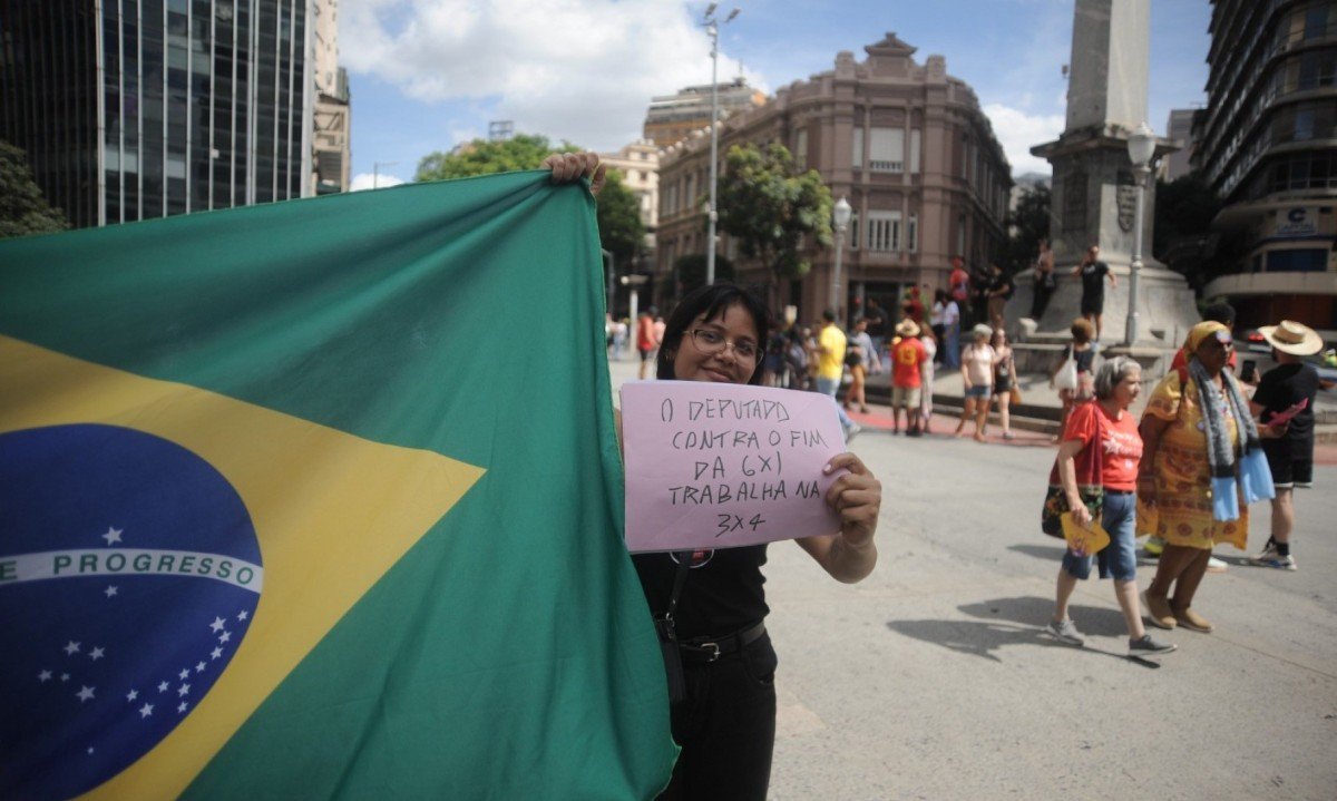 Manifestação do Dia do Trabalhador realizada nesta sexta-feira (1/5), na Praça Raul Soares, em Belo Horizonte-Alexandre Guzanshe/EM/D.A Press