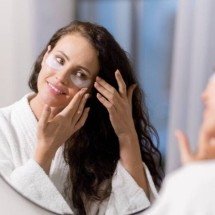 A ciência do cuidado noturno: por que a pele se regenera enquanto você dorme e como isso afeta sua rotina de skincare - Portal Giro 10