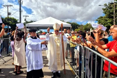 Missa do Trabalhador celebrada pelo Bispo auxiliar Dom Nivaldo dos Santos na Praça do Trabalhador em Contagem -  (crédito: Jair Amaral/EM/D.A Press)