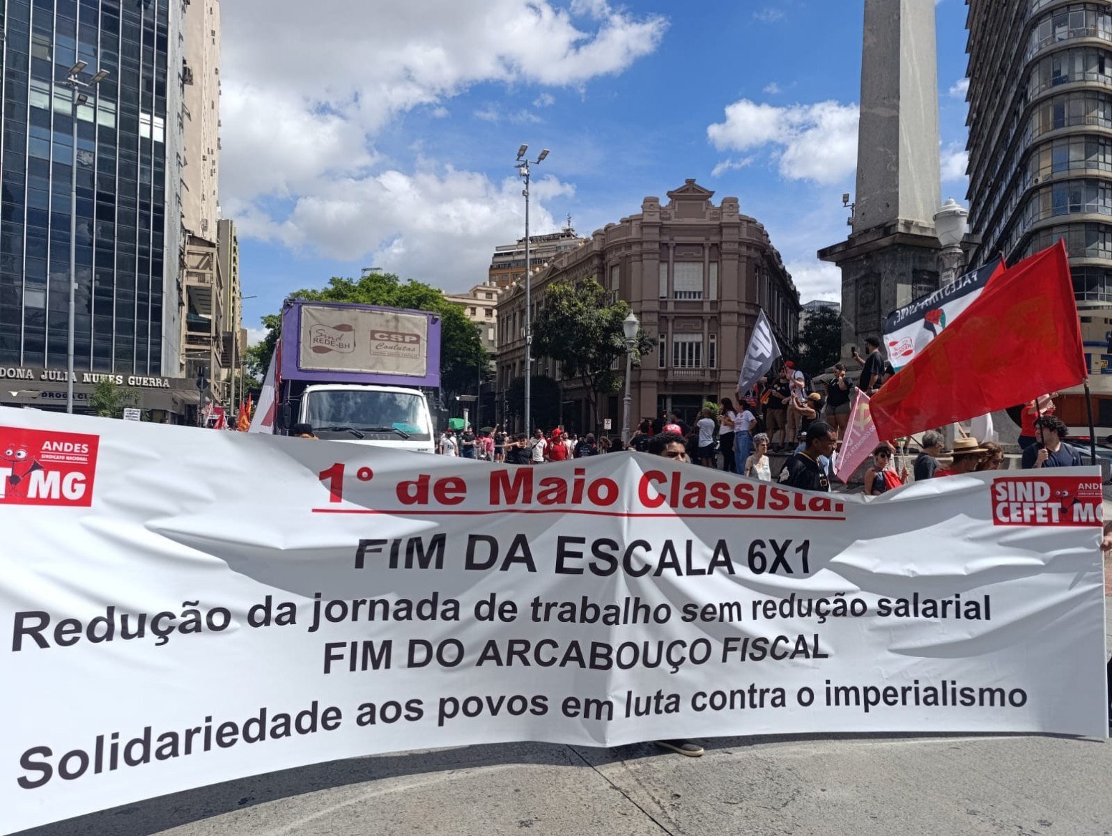 Manifesta&ccedil;&atilde;o do Dia do Trabalhador realizada nesta sexta-feira (1&ordm;/5), na&nbsp;Pra&ccedil;a Raul Soares, em Belo Horizonte