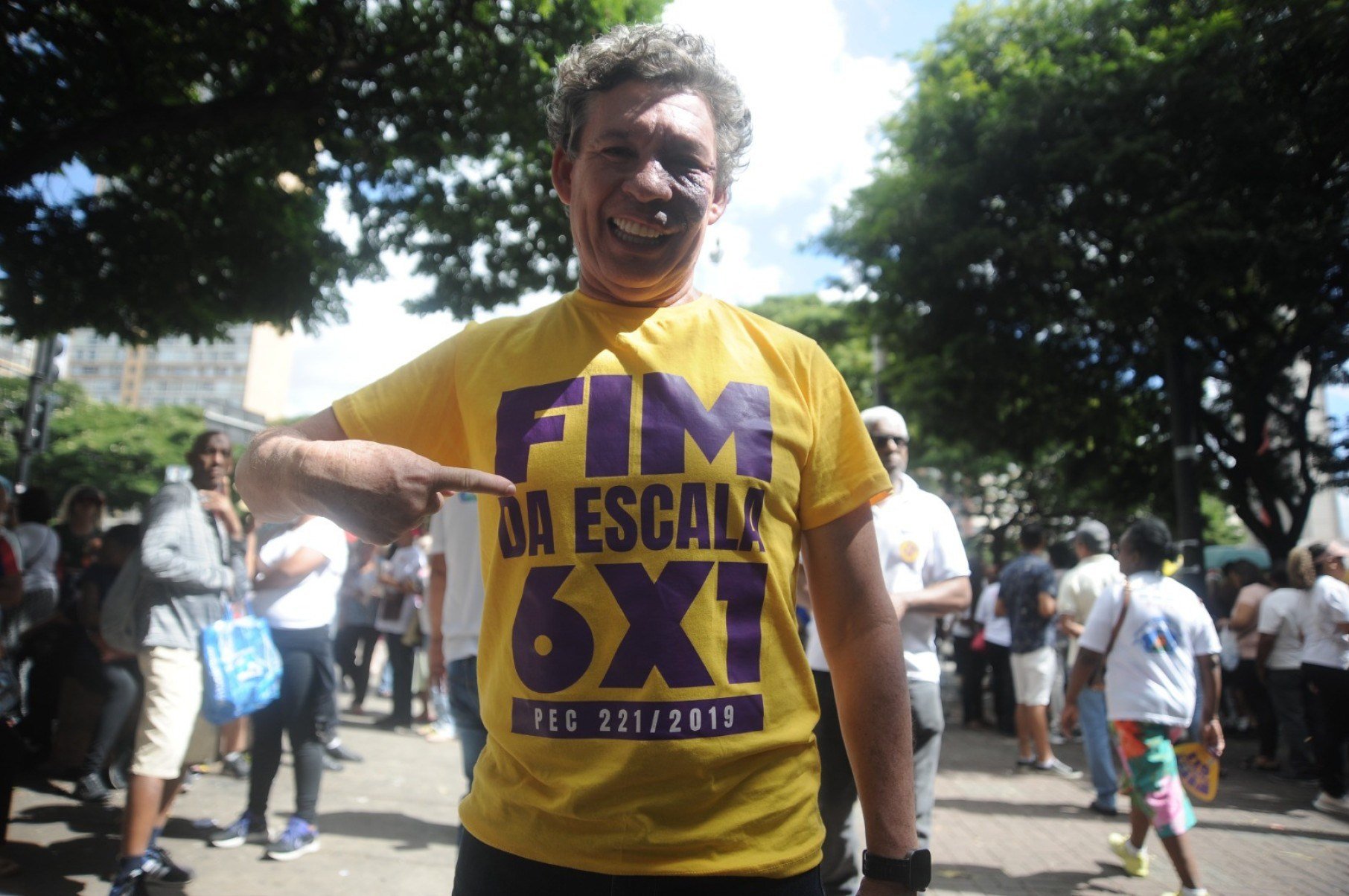Reginaldo Lopes (PT-MG) defende aprovação da escala 6x1 antes das eleições e rechaça compensação financeira para empregadores