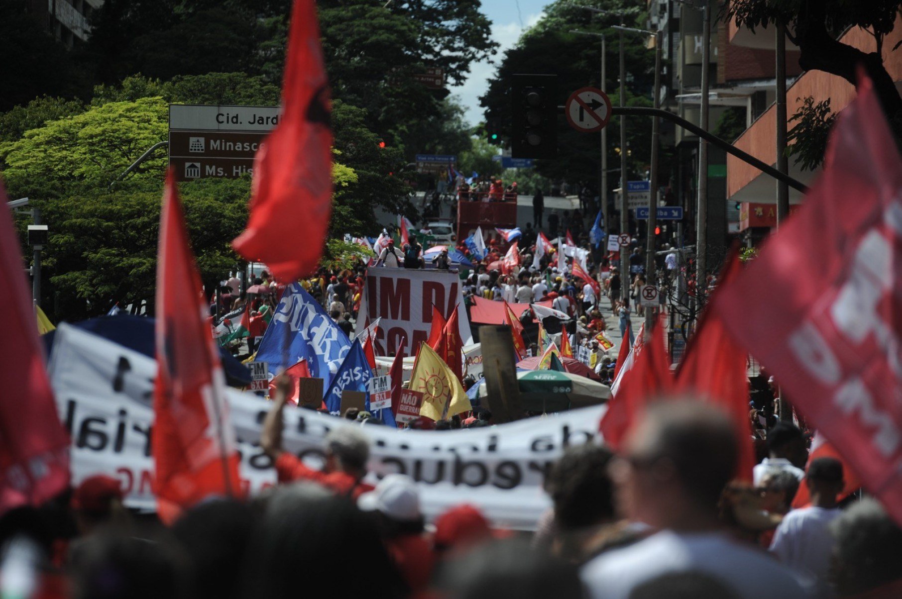 Manifesta&ccedil;&atilde;o do Dia do Trabalhador realizada nesta sexta-feira (1&ordm;/5), na&nbsp;Pra&ccedil;a Raul Soares, em Belo Horizonte