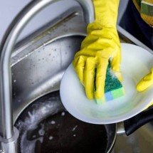 Banho frio ou quente? O que a ciência revela sobre o impacto da temperatura da água no cérebro, metabolismo e imunidade - Portal Giro 10