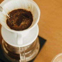 Café filtrado no Brasil: como a ciência da extração e a cultura social moldaram o gosto por uma bebida mais suave e longa - Portal Giro 10