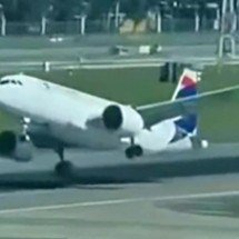 Avião que saiu de Guarulhos arremete ao pousar em Buenos Aires; veja vídeo - Redes sociais