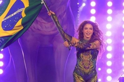 Mesmo após um dia difícil: Shakira se emociona e celebra show inesquecível em Copacabana -  (crédito: Tupi)