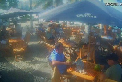 Ressaca no Rio: Onda atinge quiosque no Leblon e causa susto -  (crédito: Tupi)
