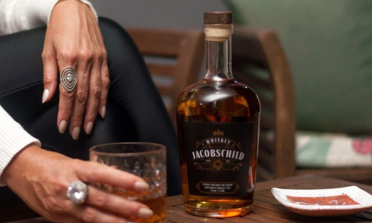 Licor de whiskey americano chega ao mercado brasileiro - (crédito: DINO)